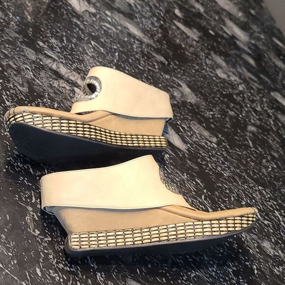 MODZORI WOMEN'S VALENCIA REVERSIBLE VEGAN WEDGE FLIPS SANDAL R3 - Picture 12 of 16